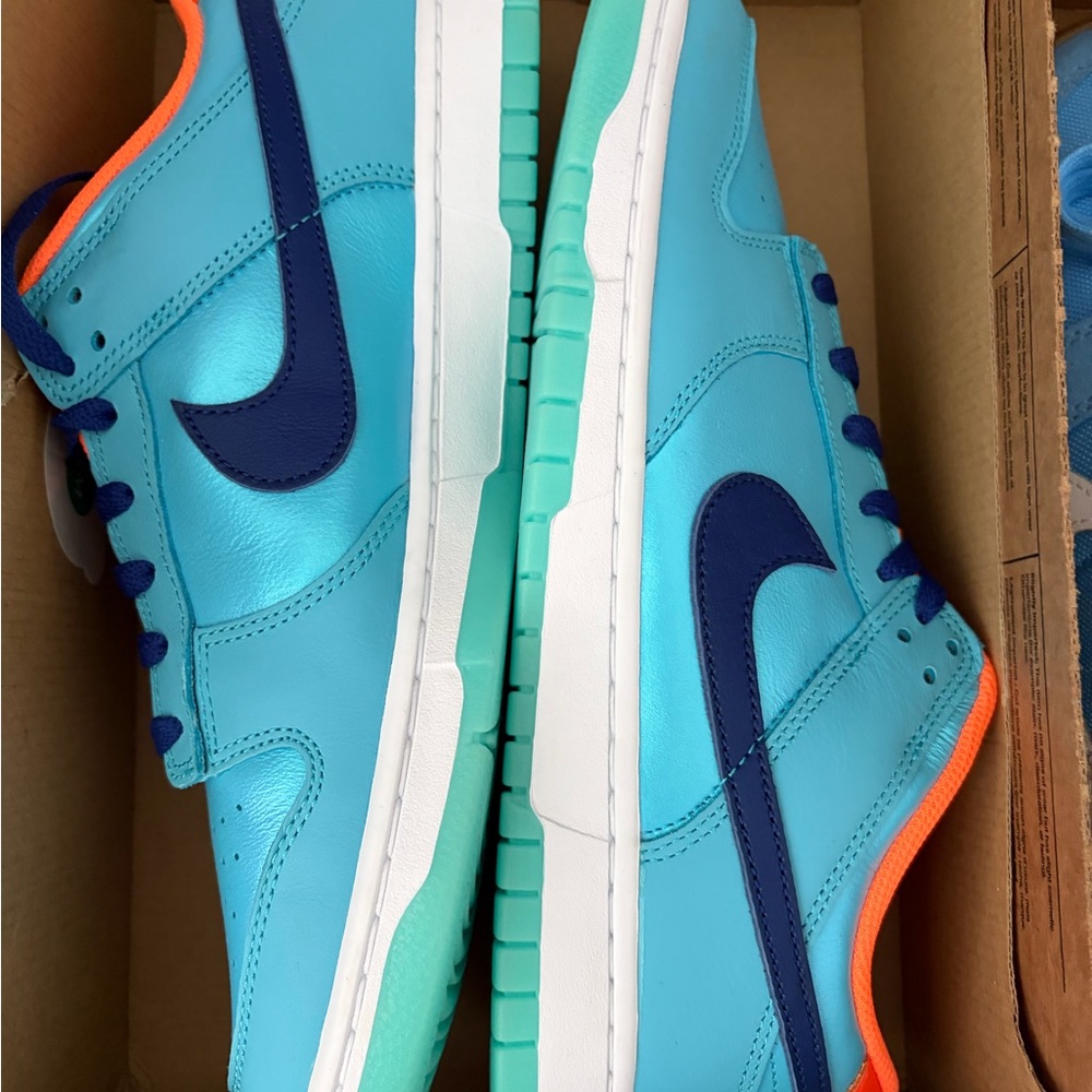 Nike Dunk Low SE Baltic Blue / Deep Royal Blue